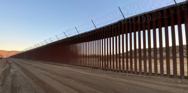 A photo of the southern U.S. border fence